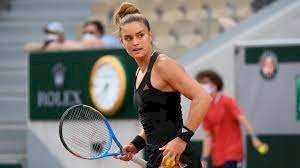 Defending champion Iga Swiatek knocked out of French Open after losing in quarterfinal to Maria Sakkari